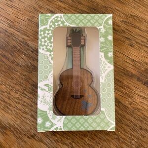 Taylor Swift Debut Guitar